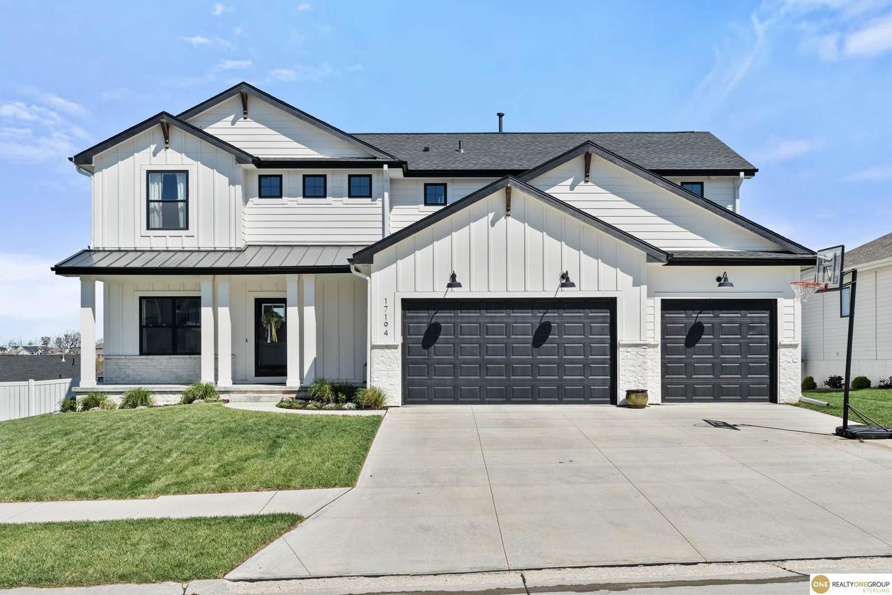 17194 Whitmore Street - Photo 1