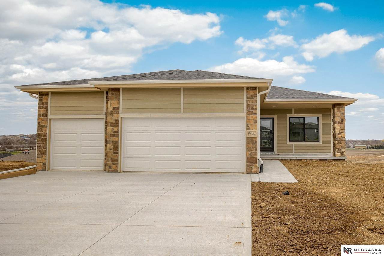 16014 Daniel Street - Photo 1