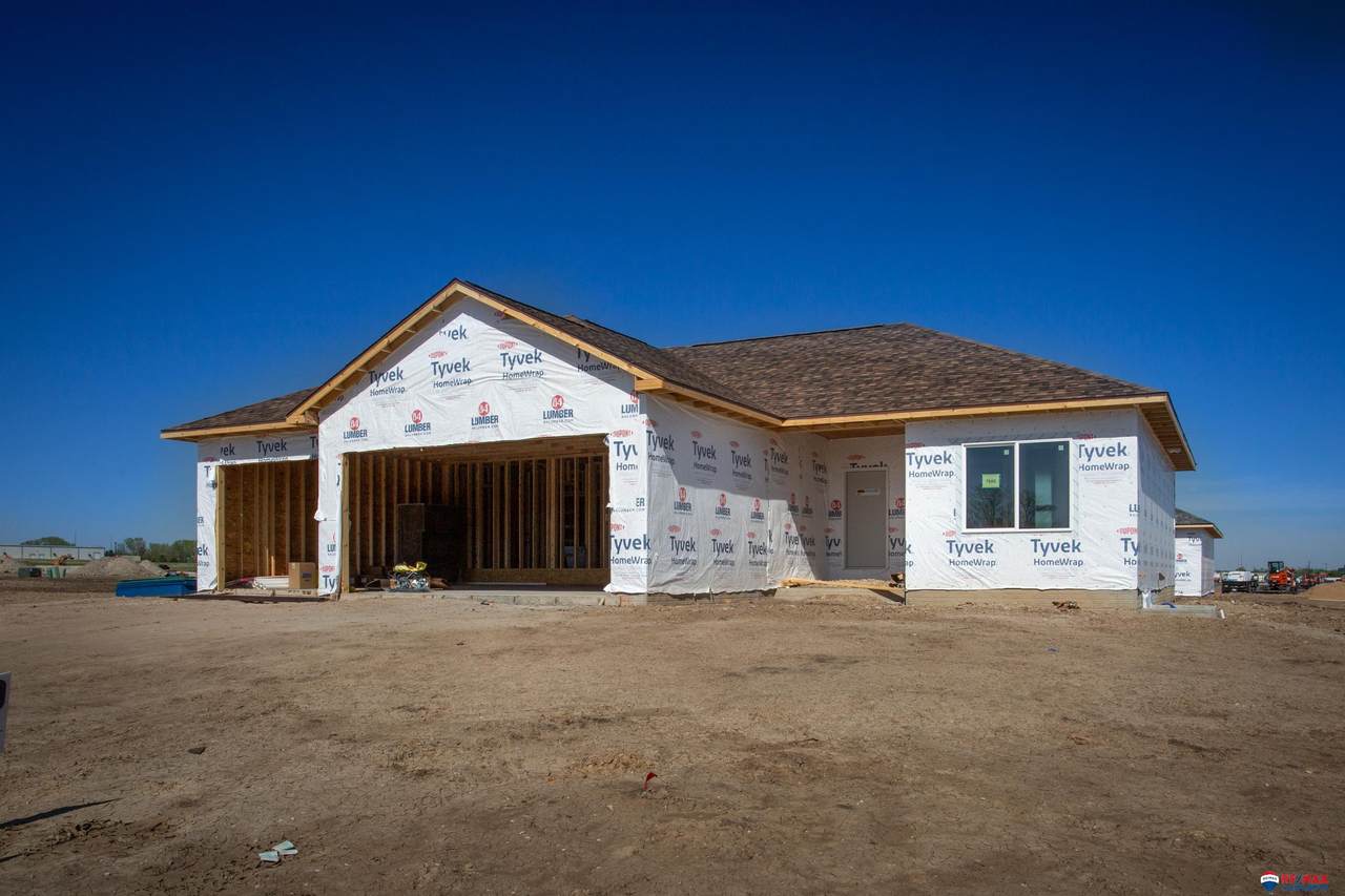 7600 50th Street - Photo 1