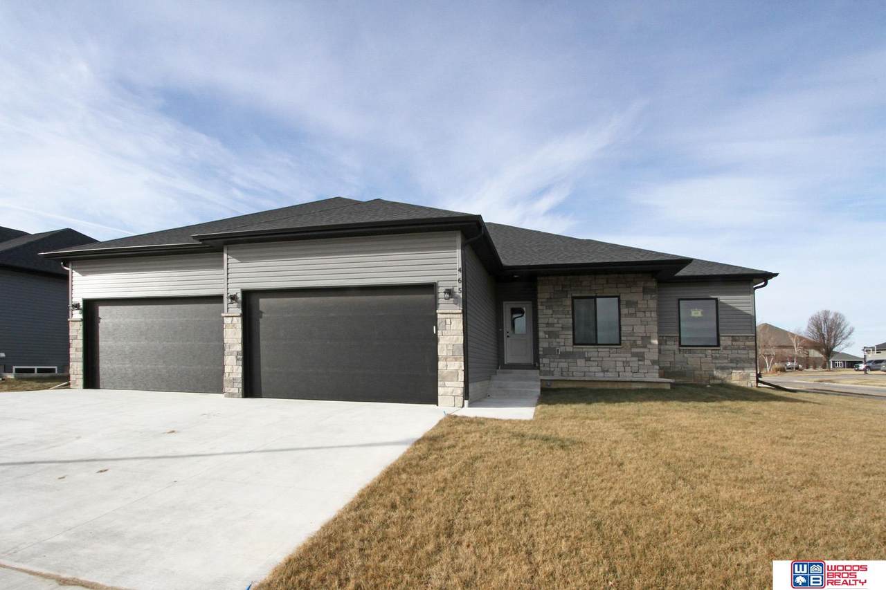 465 Half Moon Drive - Photo 1