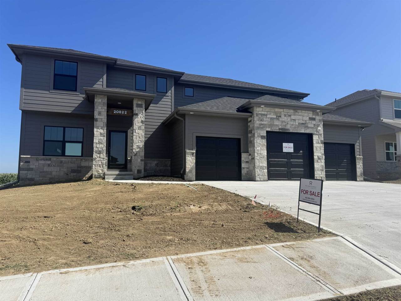 20822 Vernon Avenue - Photo 1