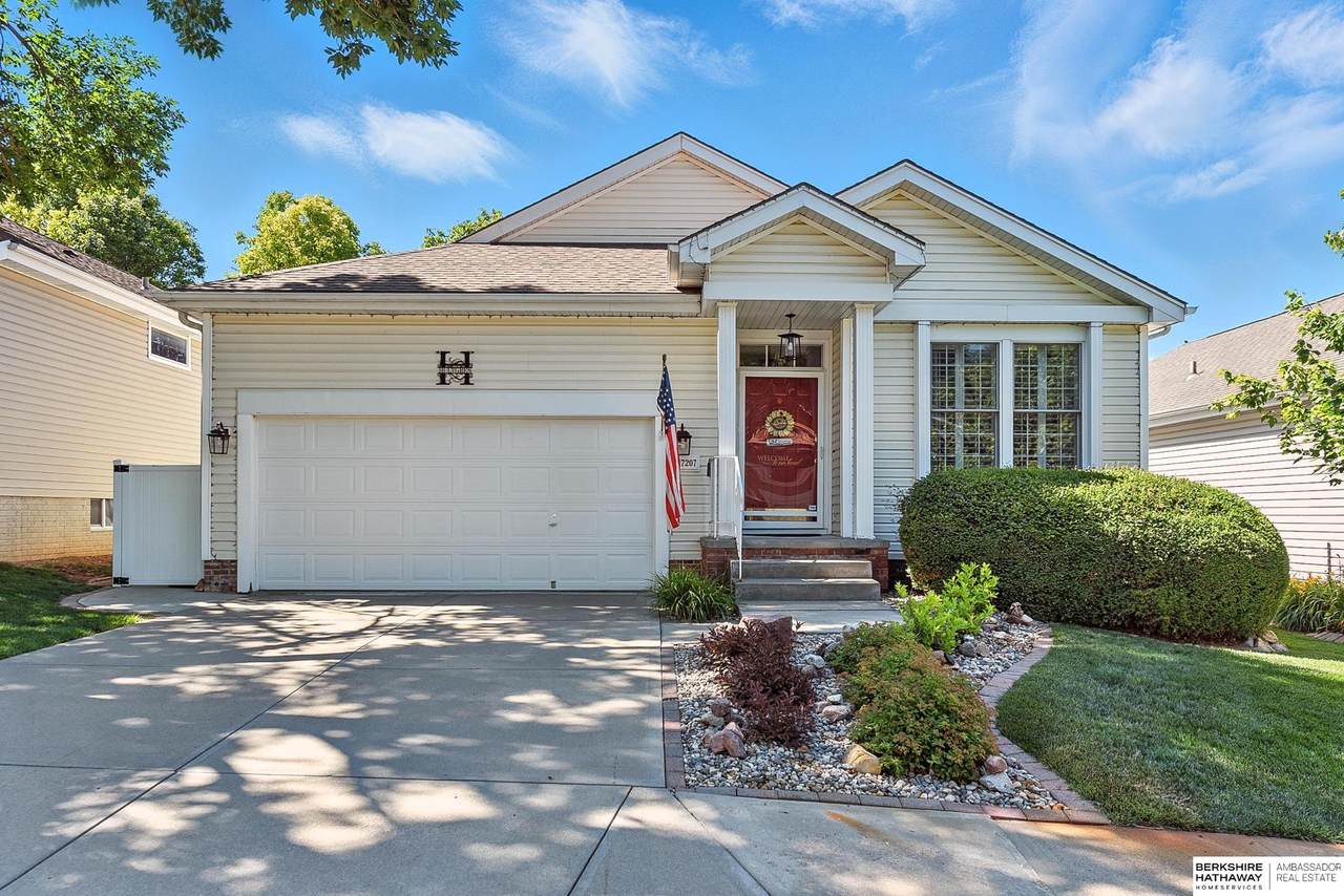 17207 Hickory Plaza - Photo 1