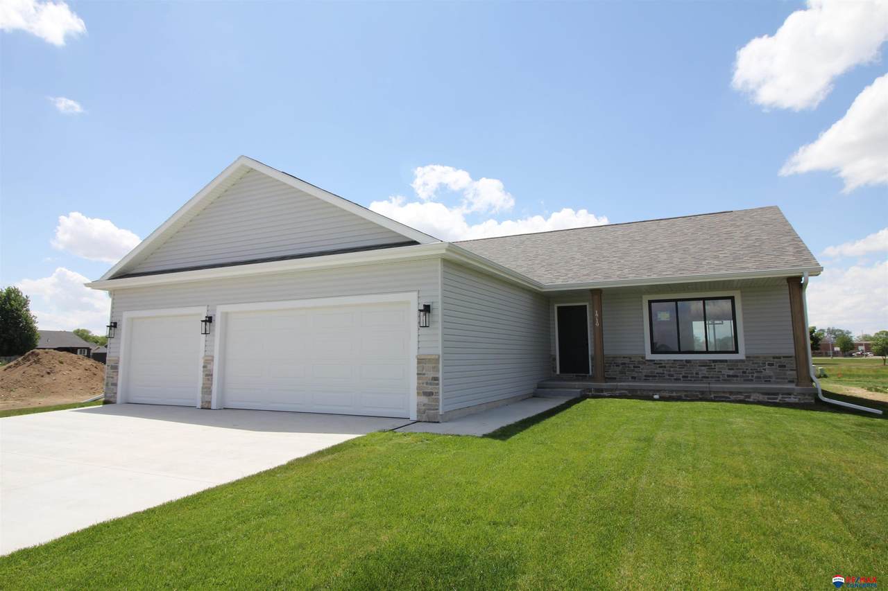 1719 Brookside Lane - Photo 1
