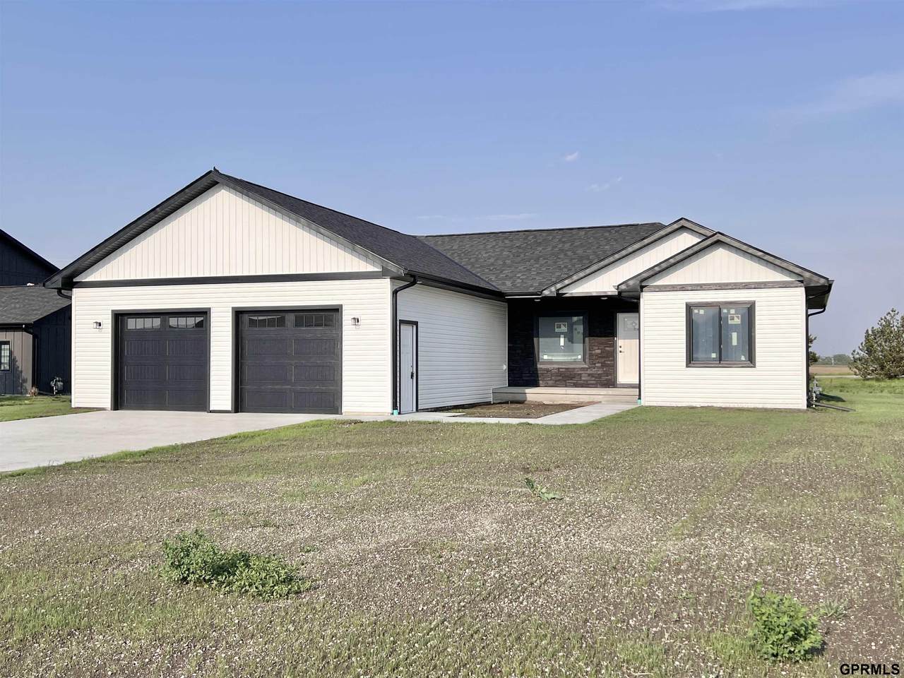 367 19th Street - Photo 1