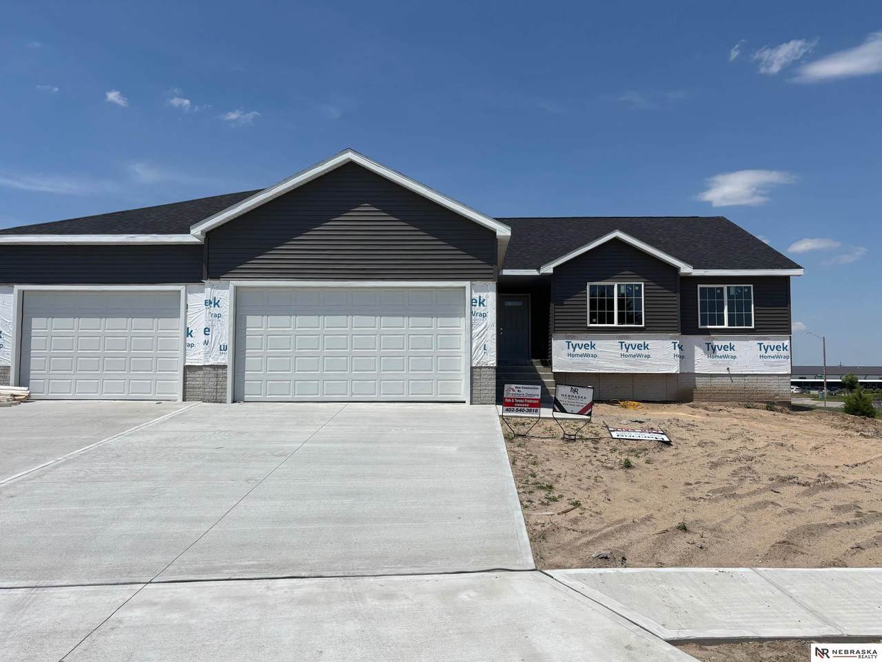 4048 Northview Drive - Photo 1