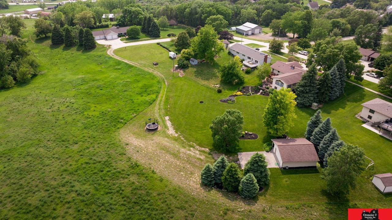 908 5th Street - Photo 1