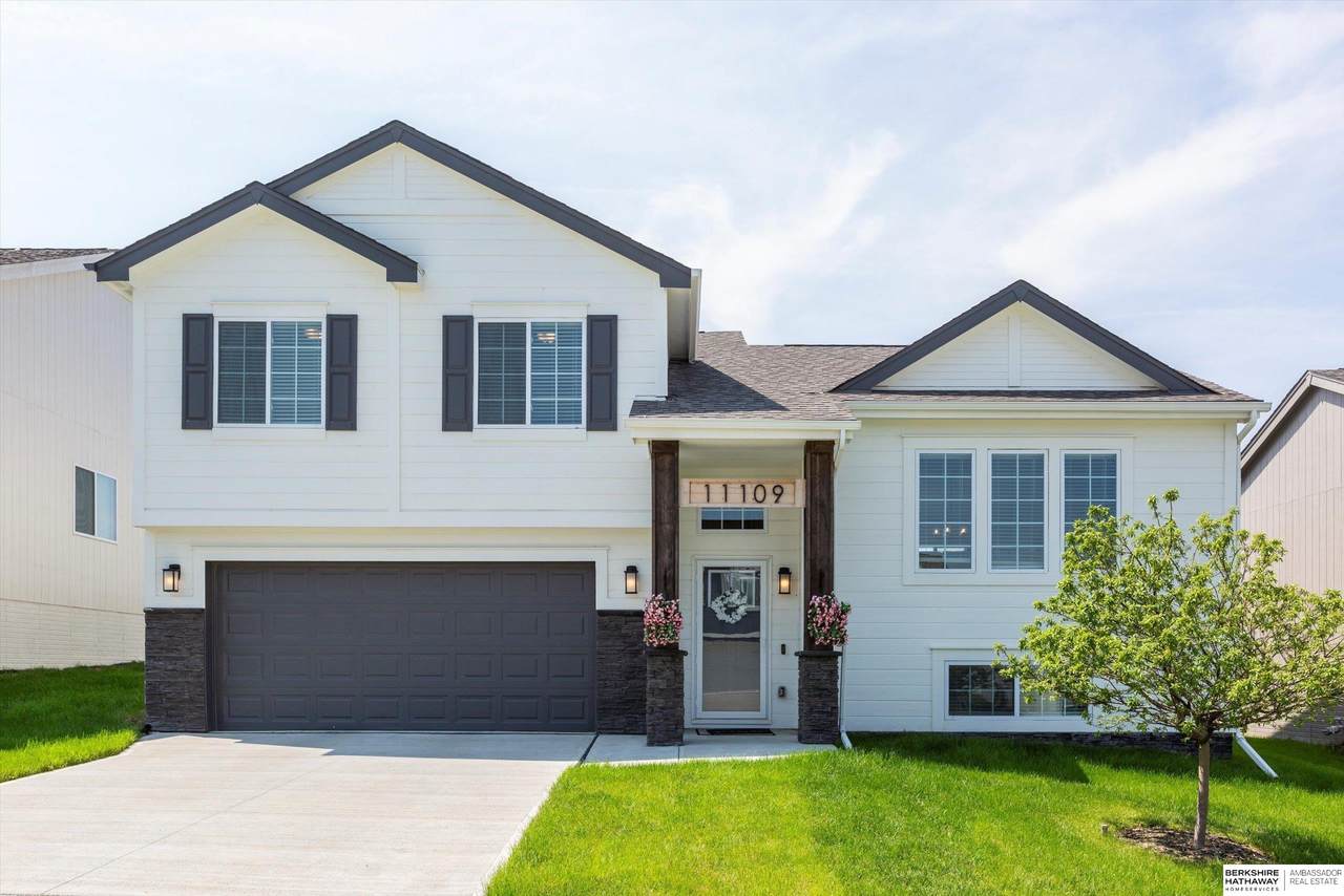 11109 Sunrise Street - Photo 1