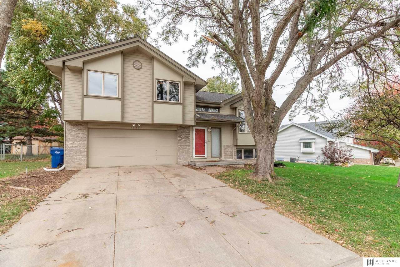 7824 La Vista Drive - Photo 1