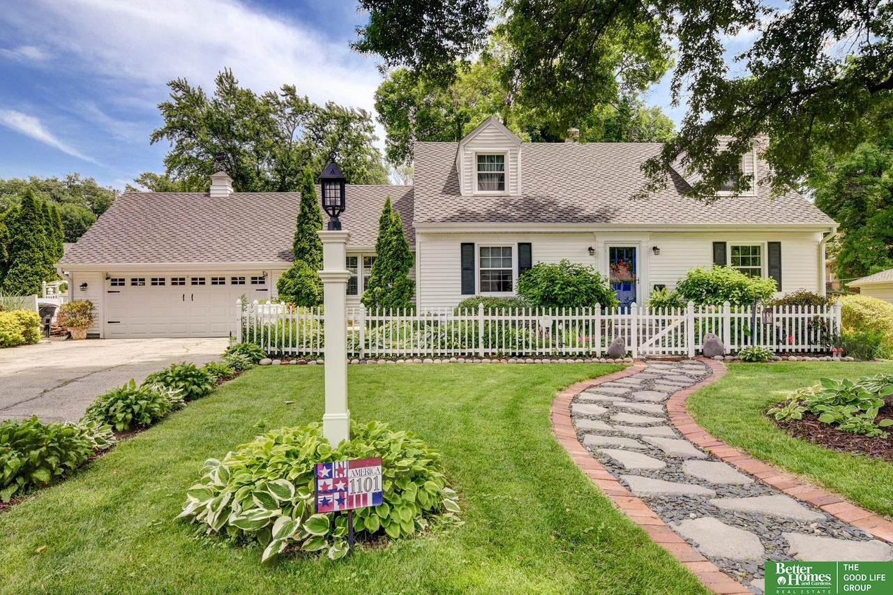 1101 Dillon Drive - Photo 1