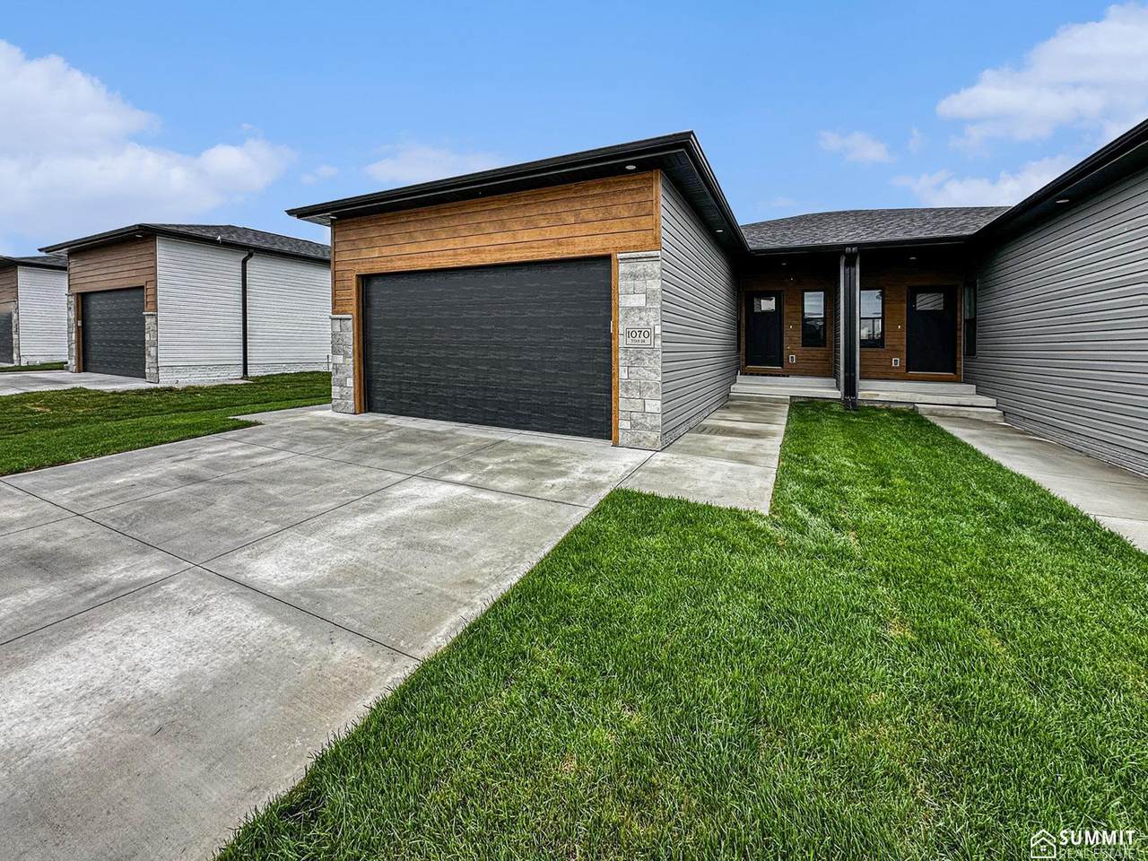 1070 Titan Drive - Photo 1
