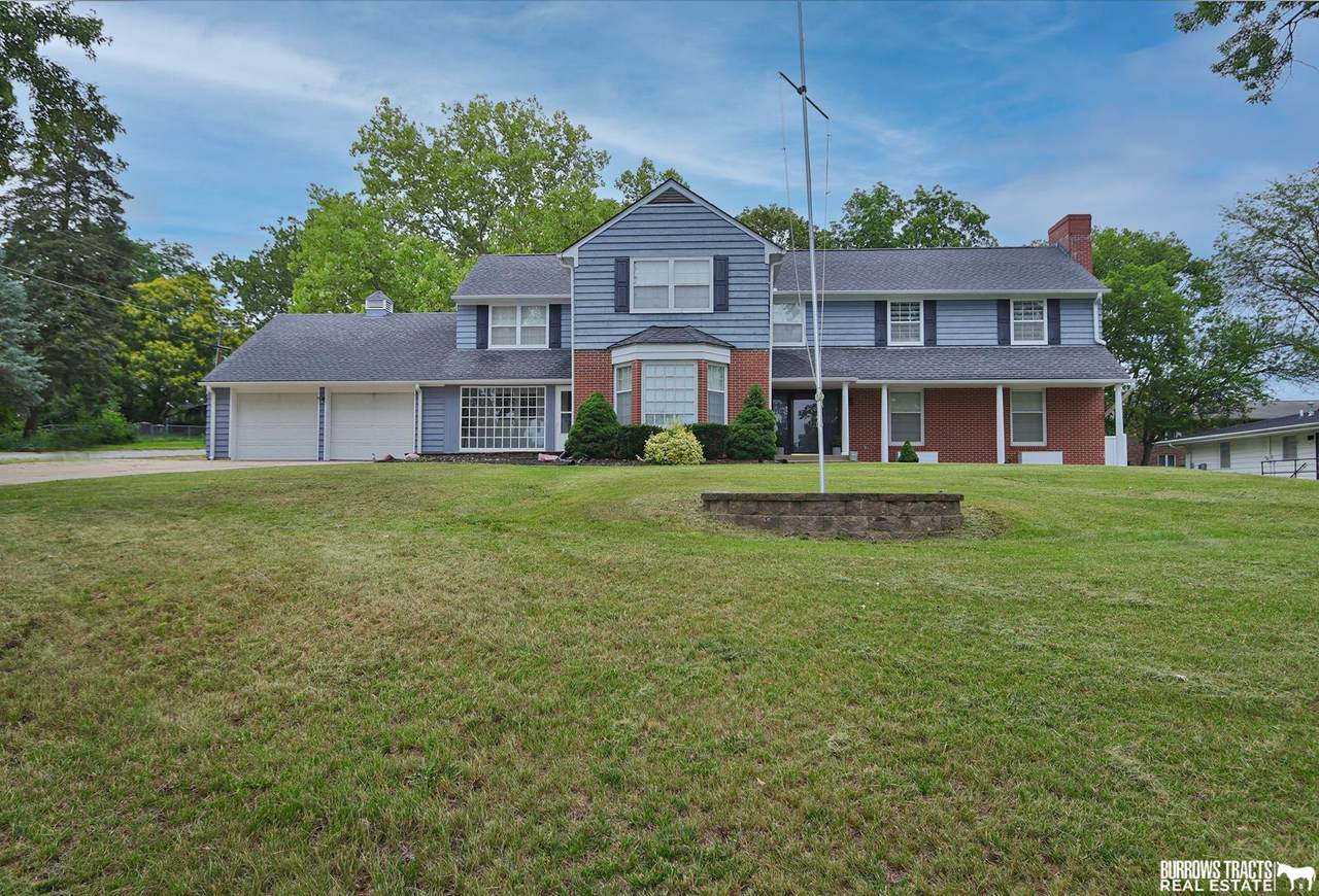 684 5th Street - Photo 1