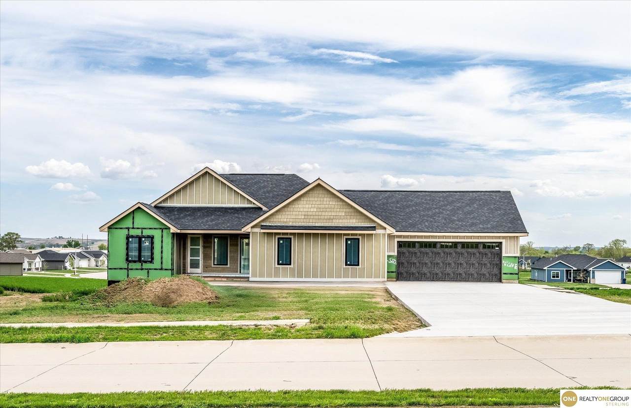 110 7th Street - Photo 1