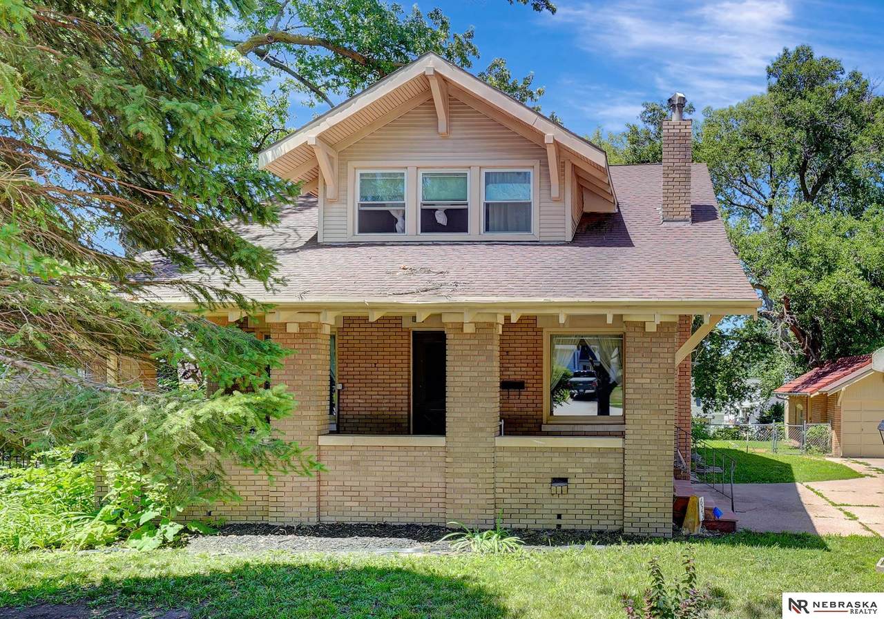 623 6th Street - Photo 1