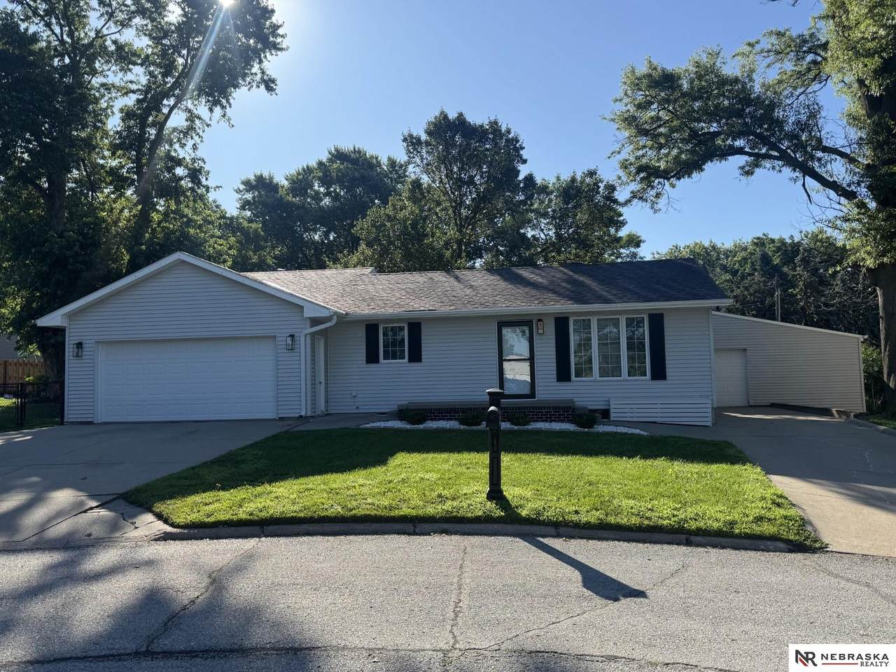 758 Park Circle - Photo 1