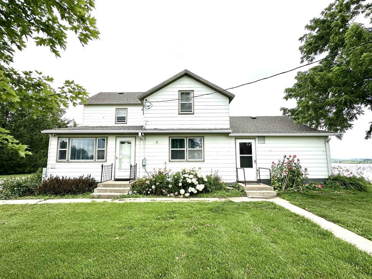 1685 County Road M - Photo 1
