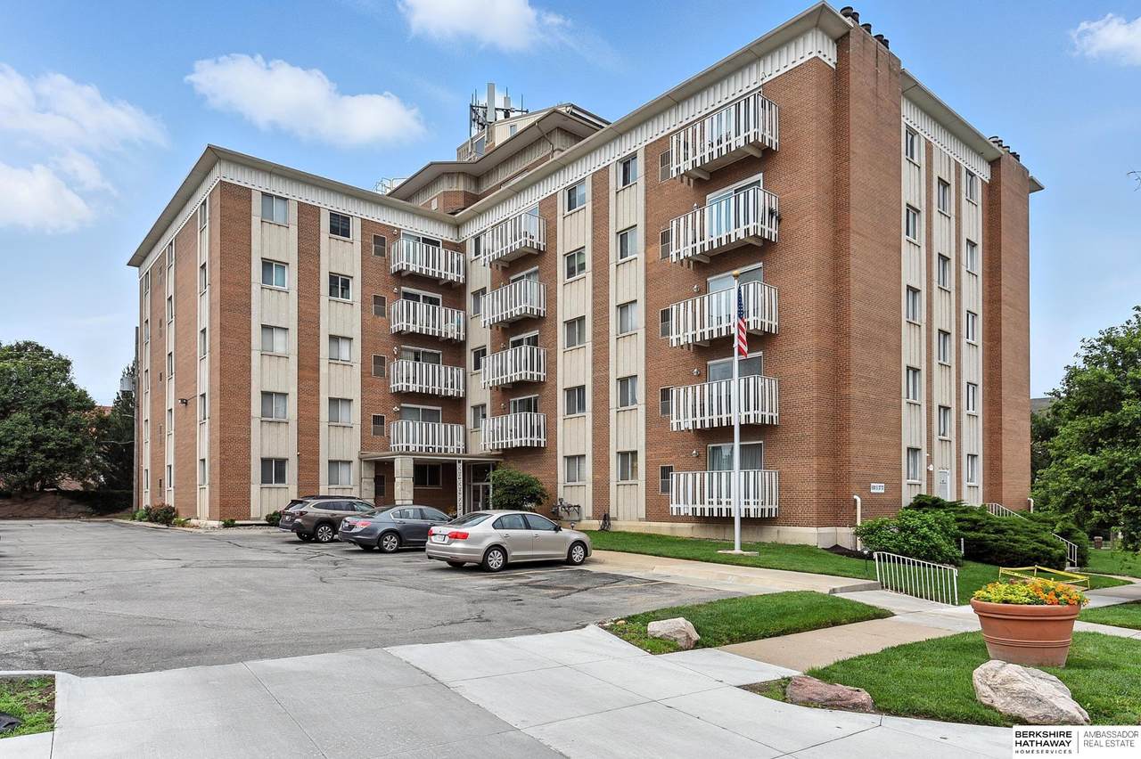 500 37th Street - Photo 1