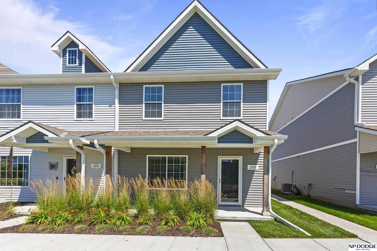 2253 Aaron Way - Photo 1