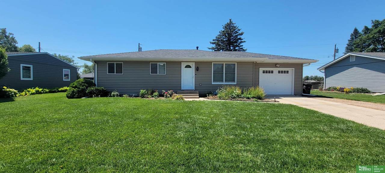 2117 Nebraska Avenue - Photo 1