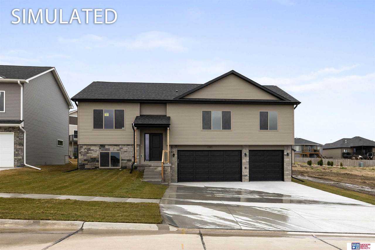 801 Middleton Avenue - Photo 1
