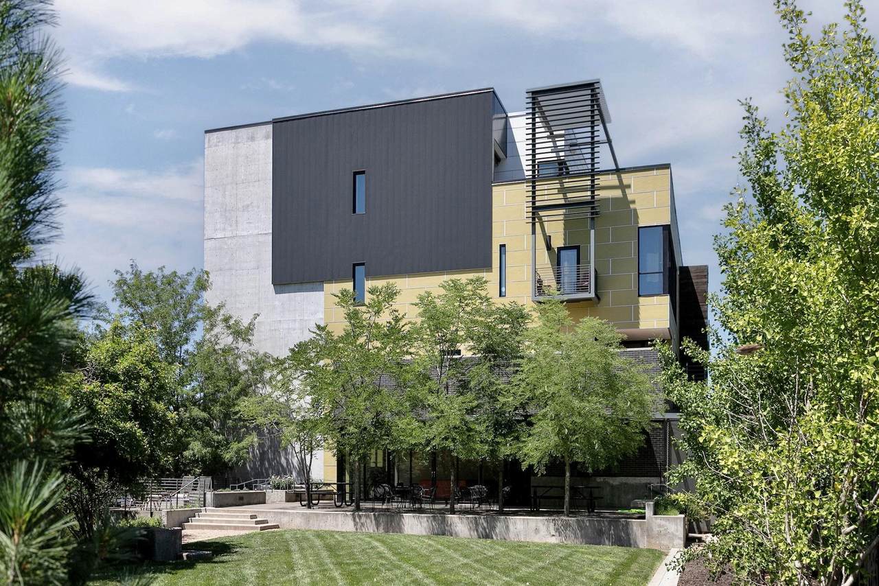 1502 10th Street - Photo 1