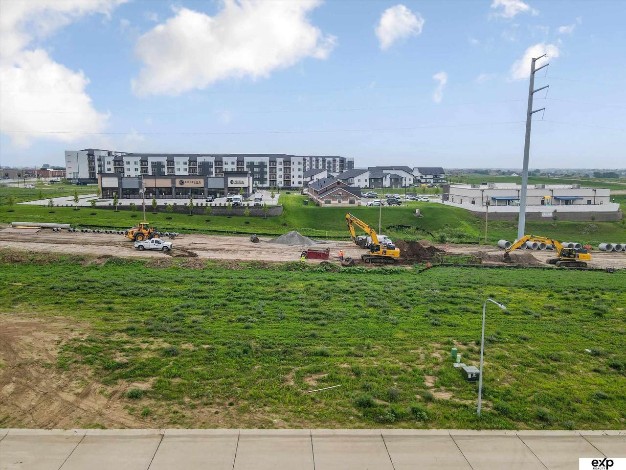 20132 R Street - Photo 1