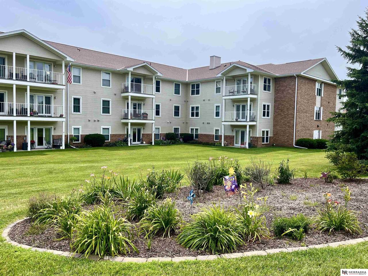 2425 Folkways Boulevard - Photo 1
