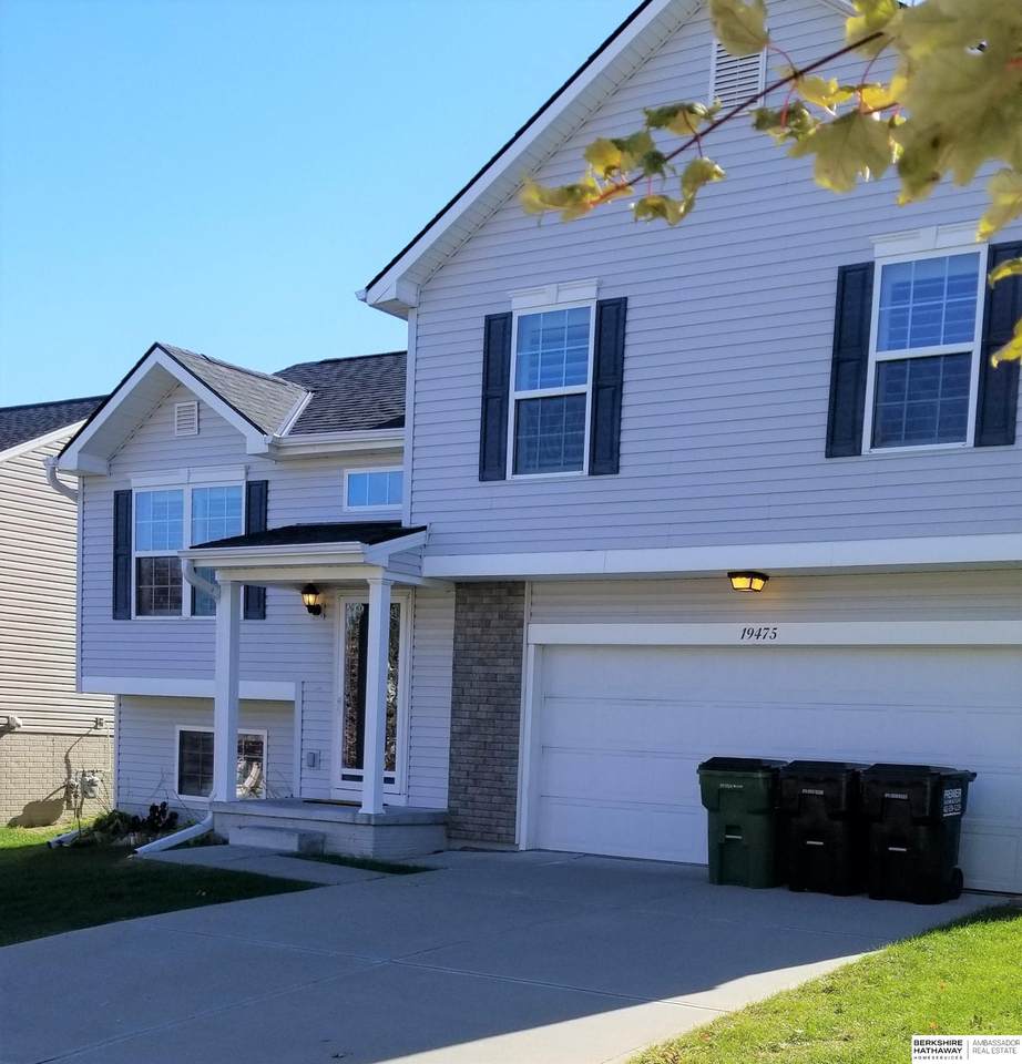 19475 T Street - Photo 1