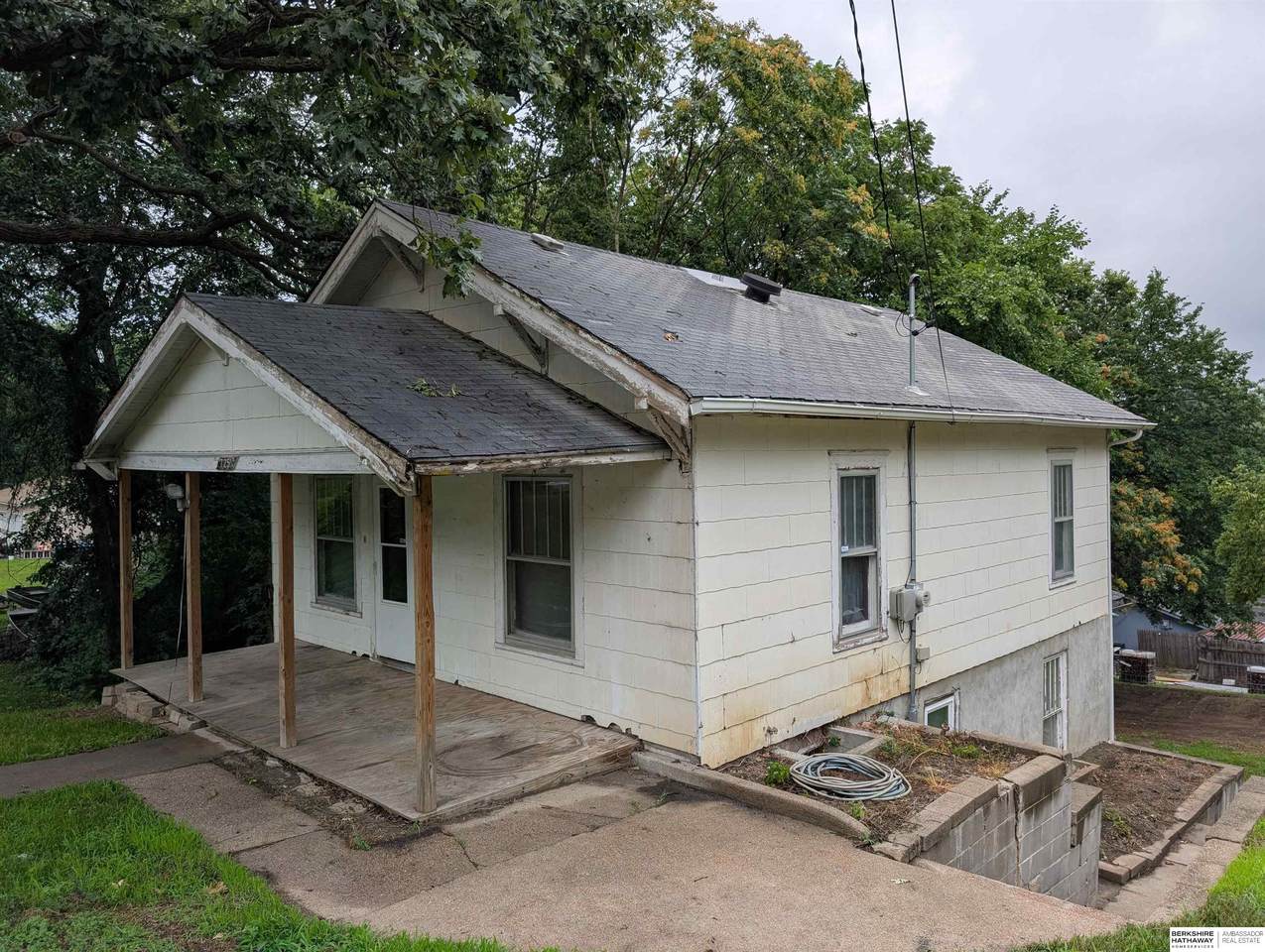 725 1st Street - Photo 1