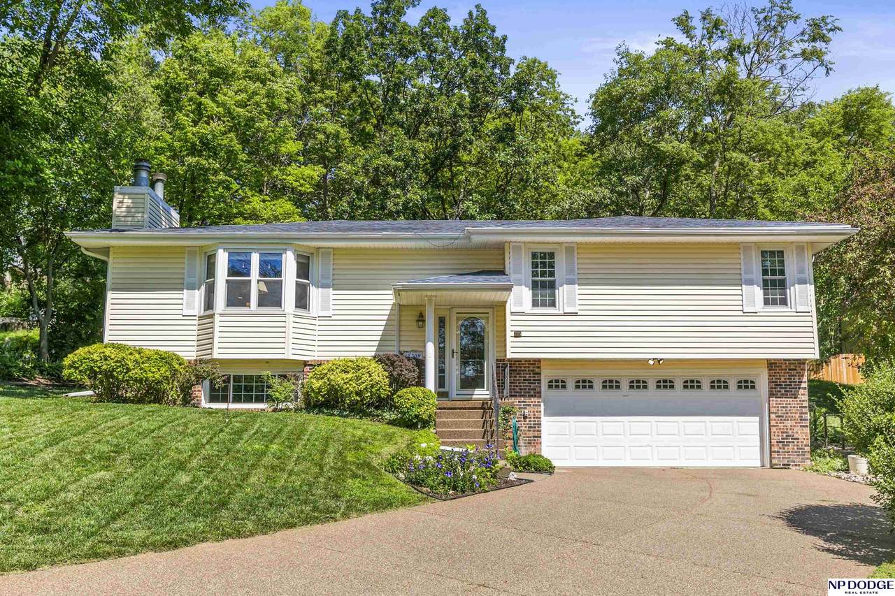 1309 Cambridge Court - Photo 1
