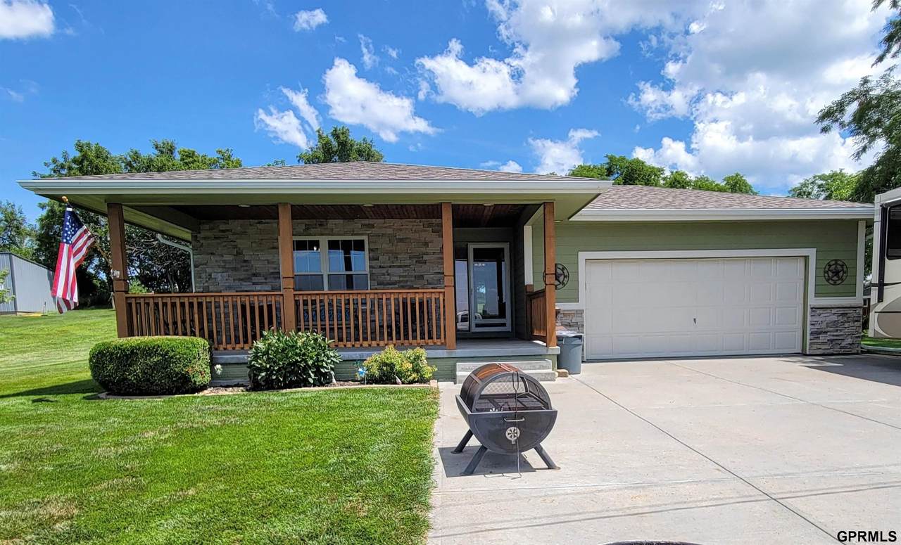 19810 Fairview Road - Photo 1