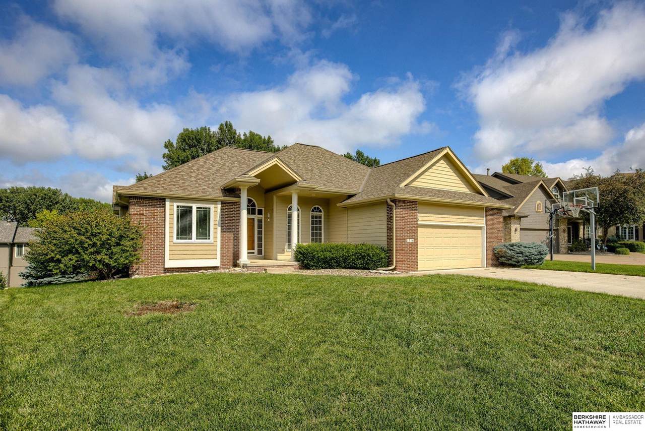 1716 177th Circle - Photo 1