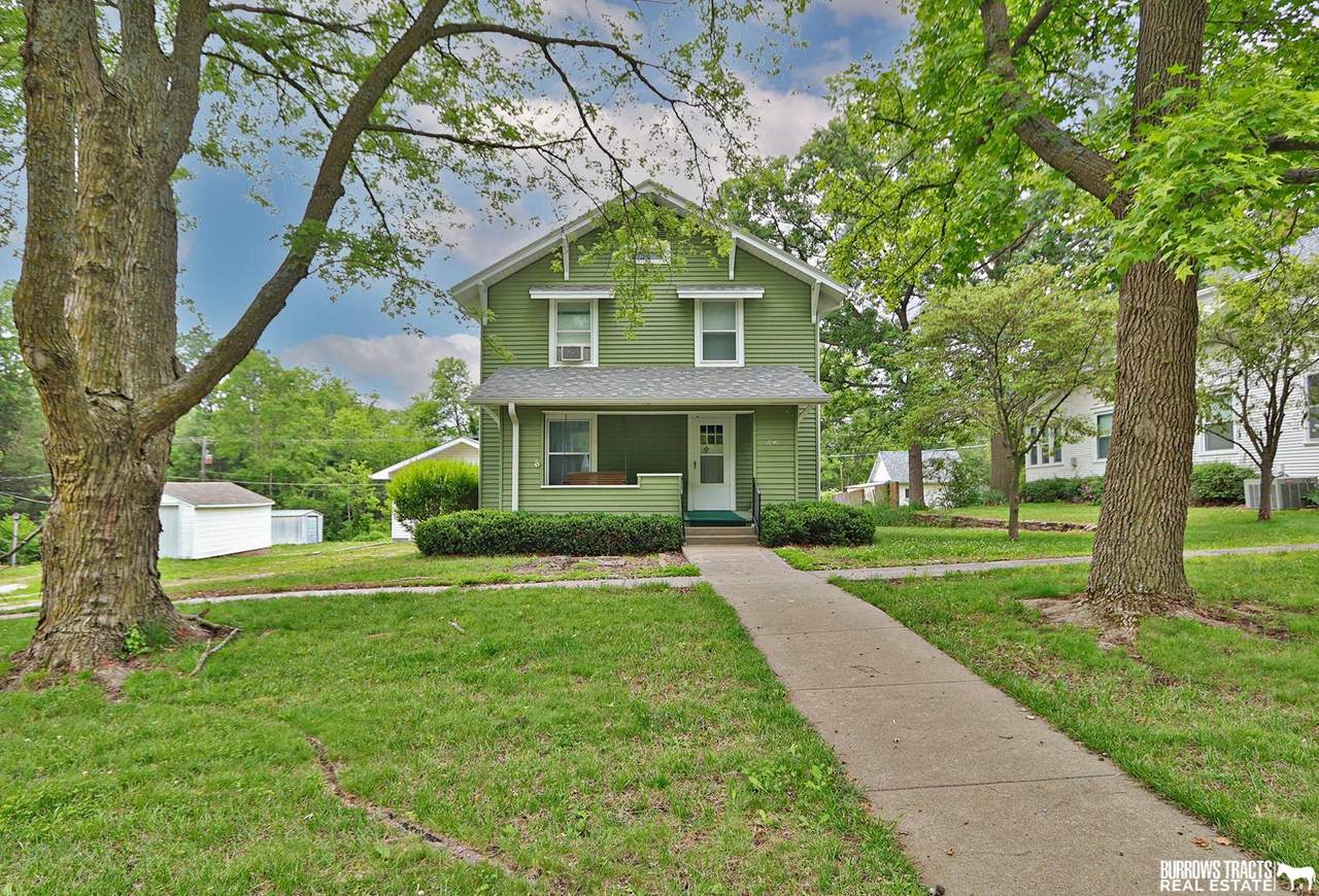 1041 5th Street - Photo 1