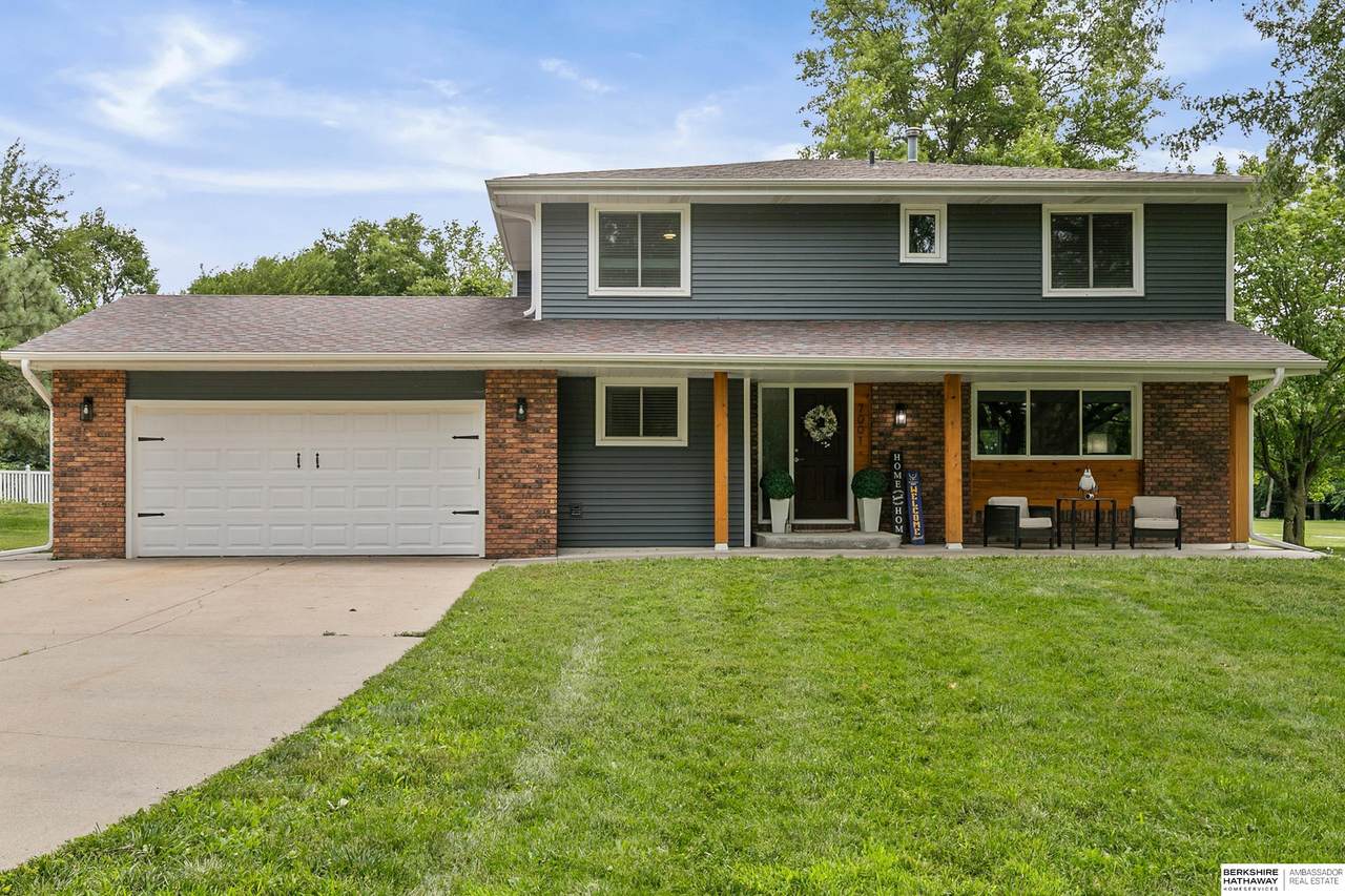 7001 Travis Drive - Photo 1