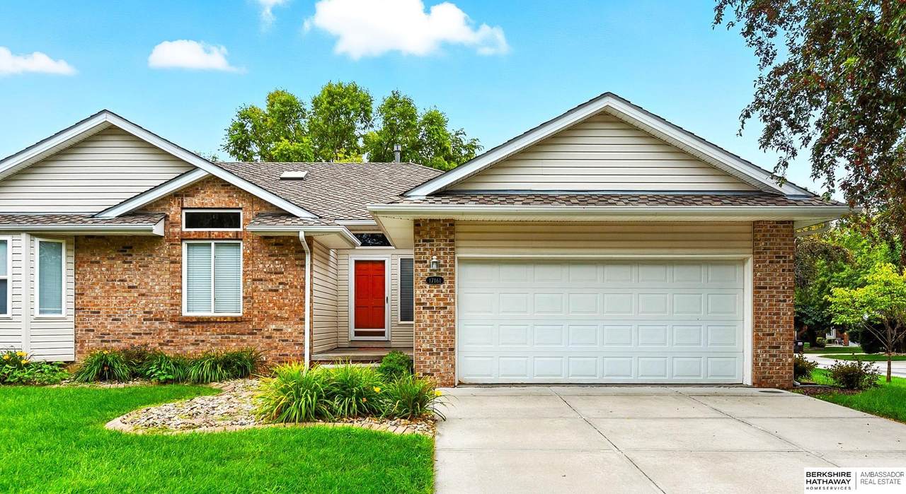 17161 Oakmont Street - Photo 1