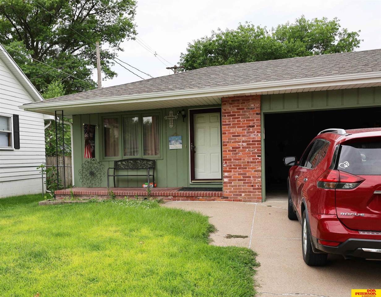 321-333 Irving Street - Photo 1