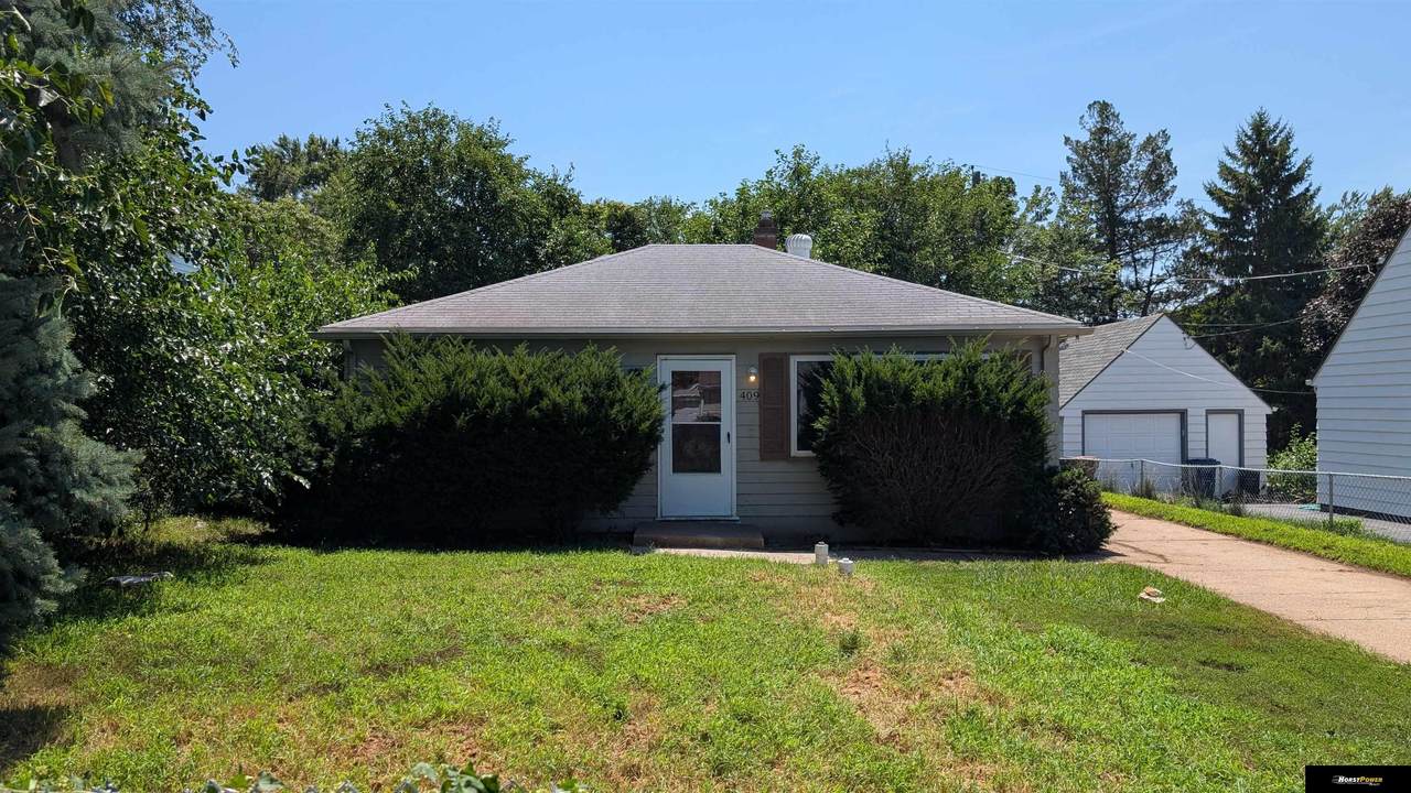 409 30 Avenue - Photo 1