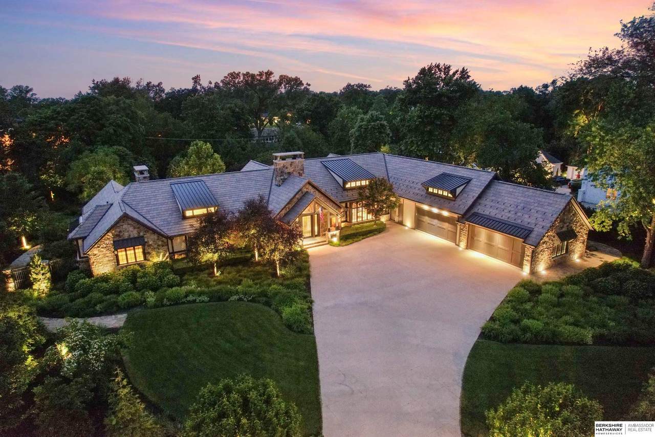 840 Loveland Drive - Photo 1