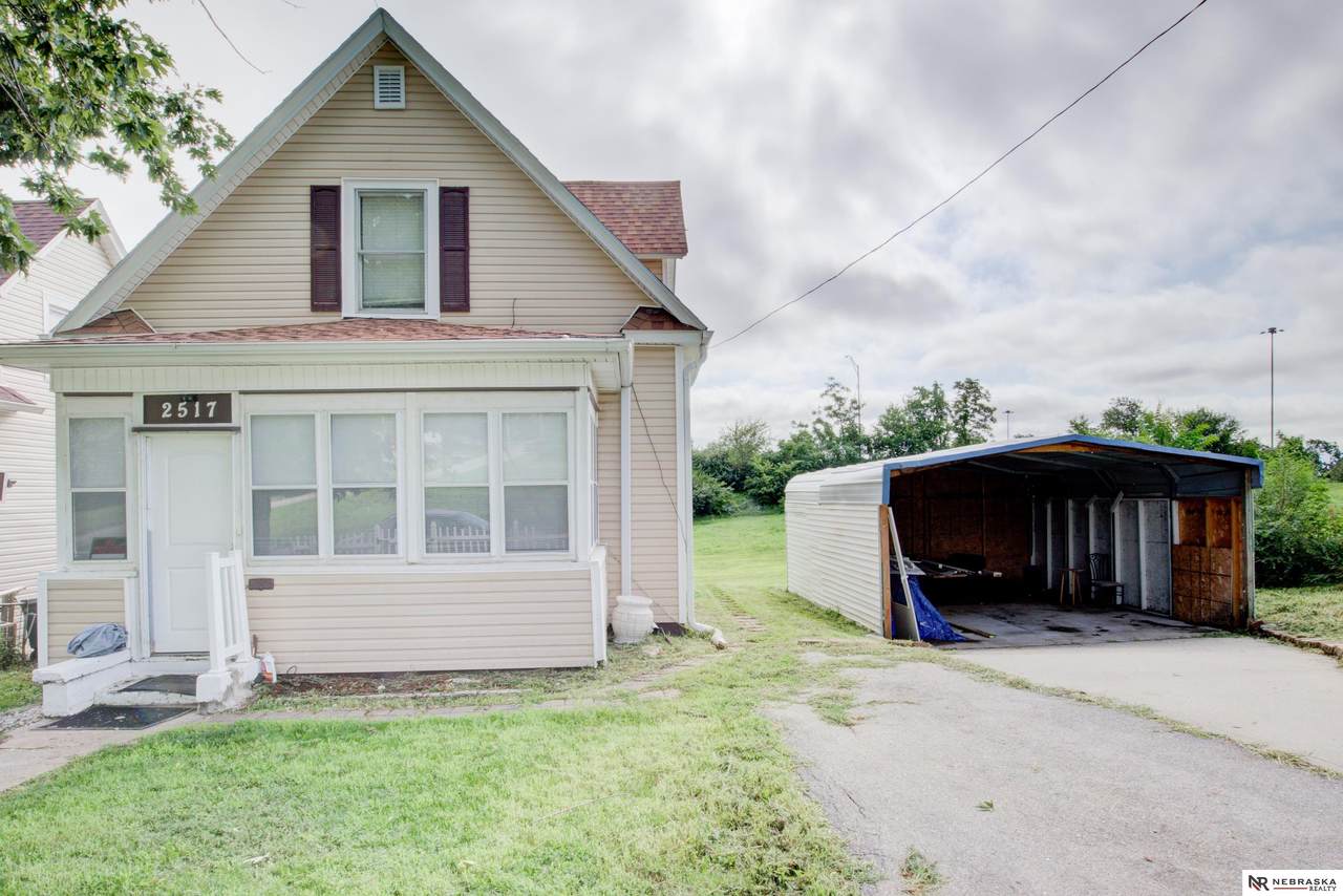 2517 28th Avenue - Photo 1