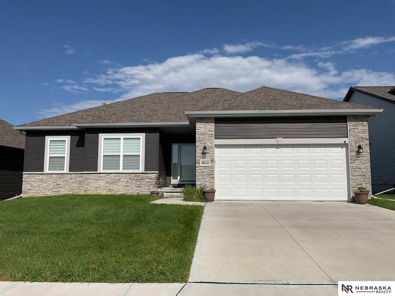 5613 179th Street - Photo 1