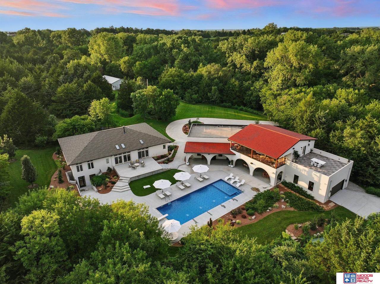 566 10th Road - Photo 1