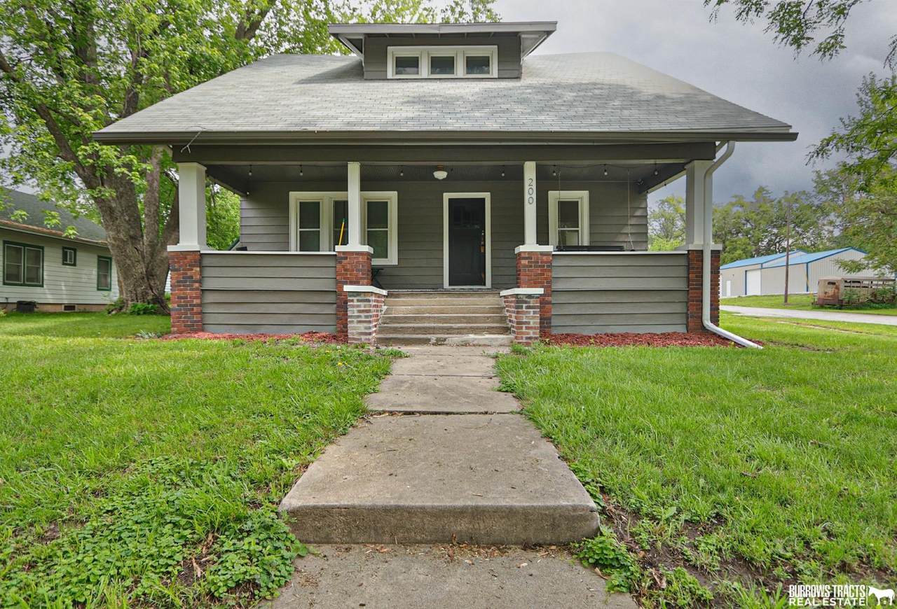 200 4 Street - Photo 1