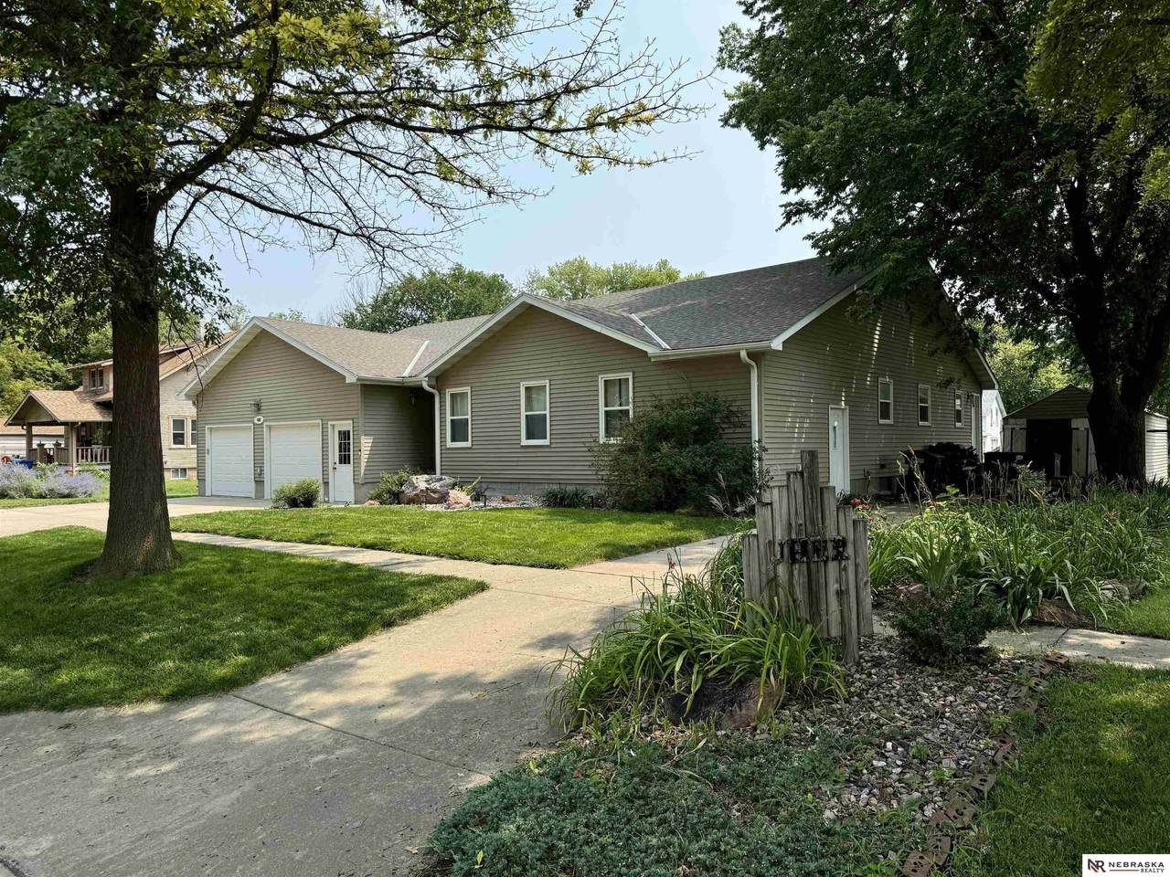 428 Court Street - Photo 1