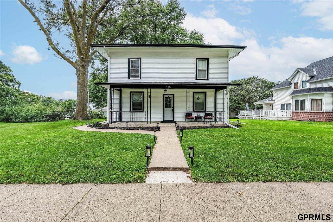 310 Chestnut Street - Photo 1