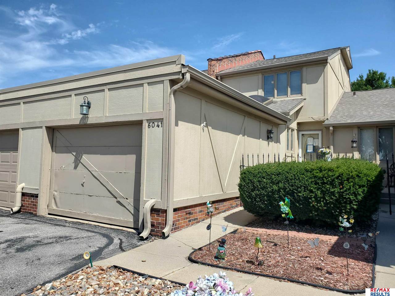 6041 Oak Hills Drive - Photo 1