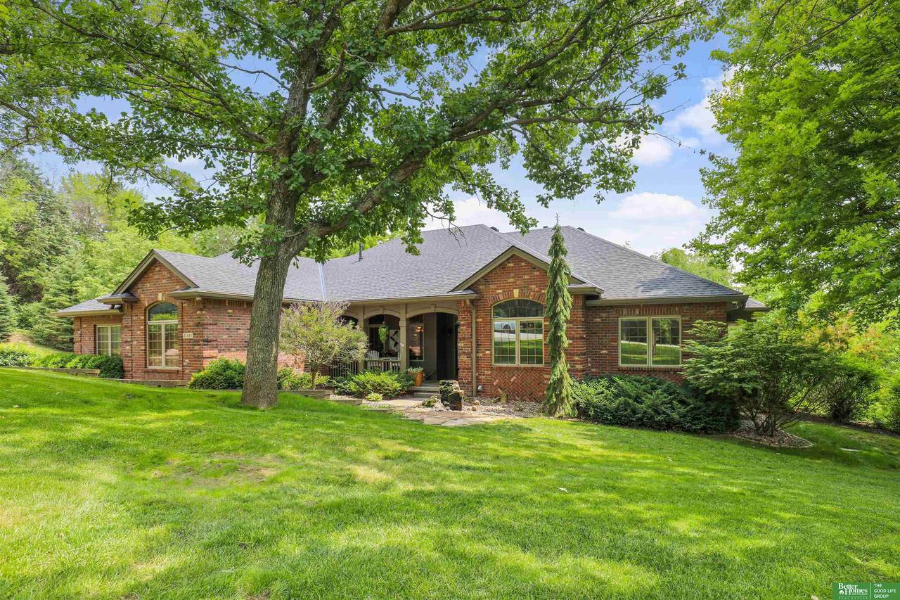 21085 Abbey Road - Photo 1