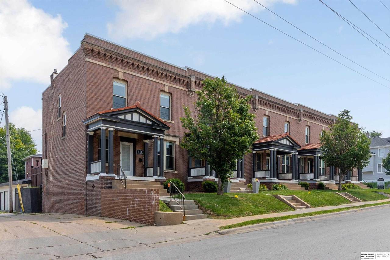 811 33rd Street - Photo 1