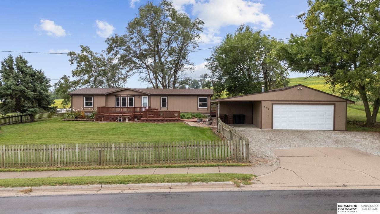 601 Pine Street - Photo 1