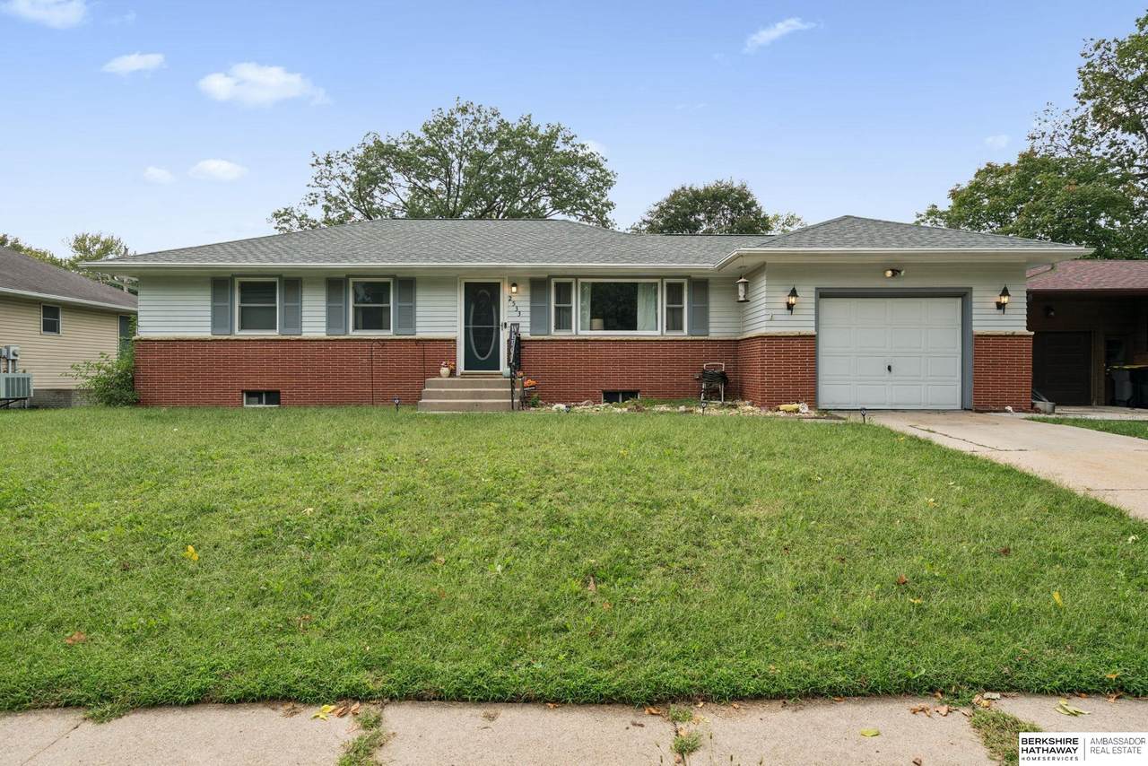 2533 55th Street - Photo 1