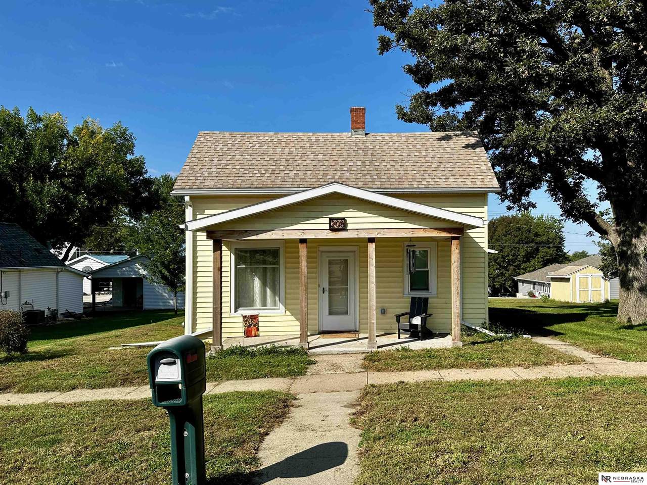 208 Davis Avenue - Photo 1