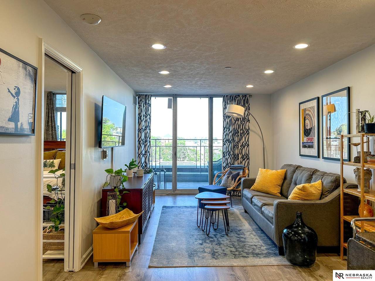 3000 Farnam Street - Photo 1